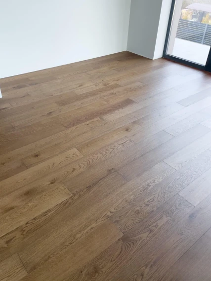 Parchet Stratificat de la Nani - rezistent și ecologic 36
