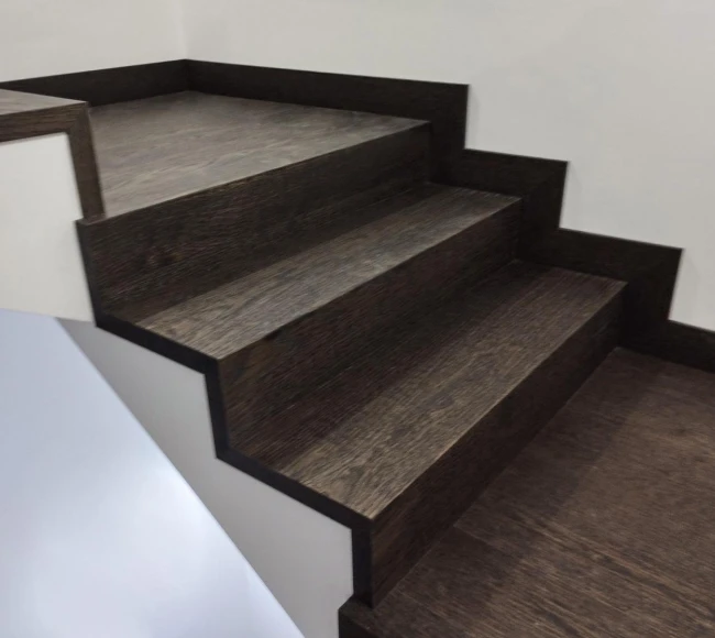 Trepte din parchet stratificat photo1