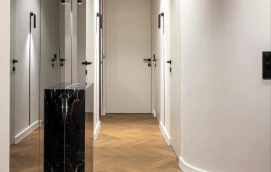 Parchet în model Herringbone din gama Select